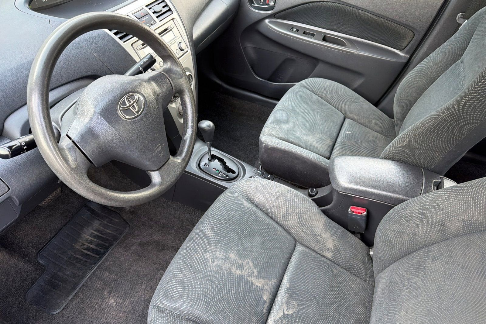 2012 Toyota Yaris 4DR SDN AUTO (NAT
