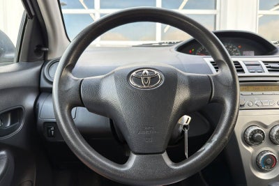 2012 Toyota Yaris 4DR SDN AUTO (NAT