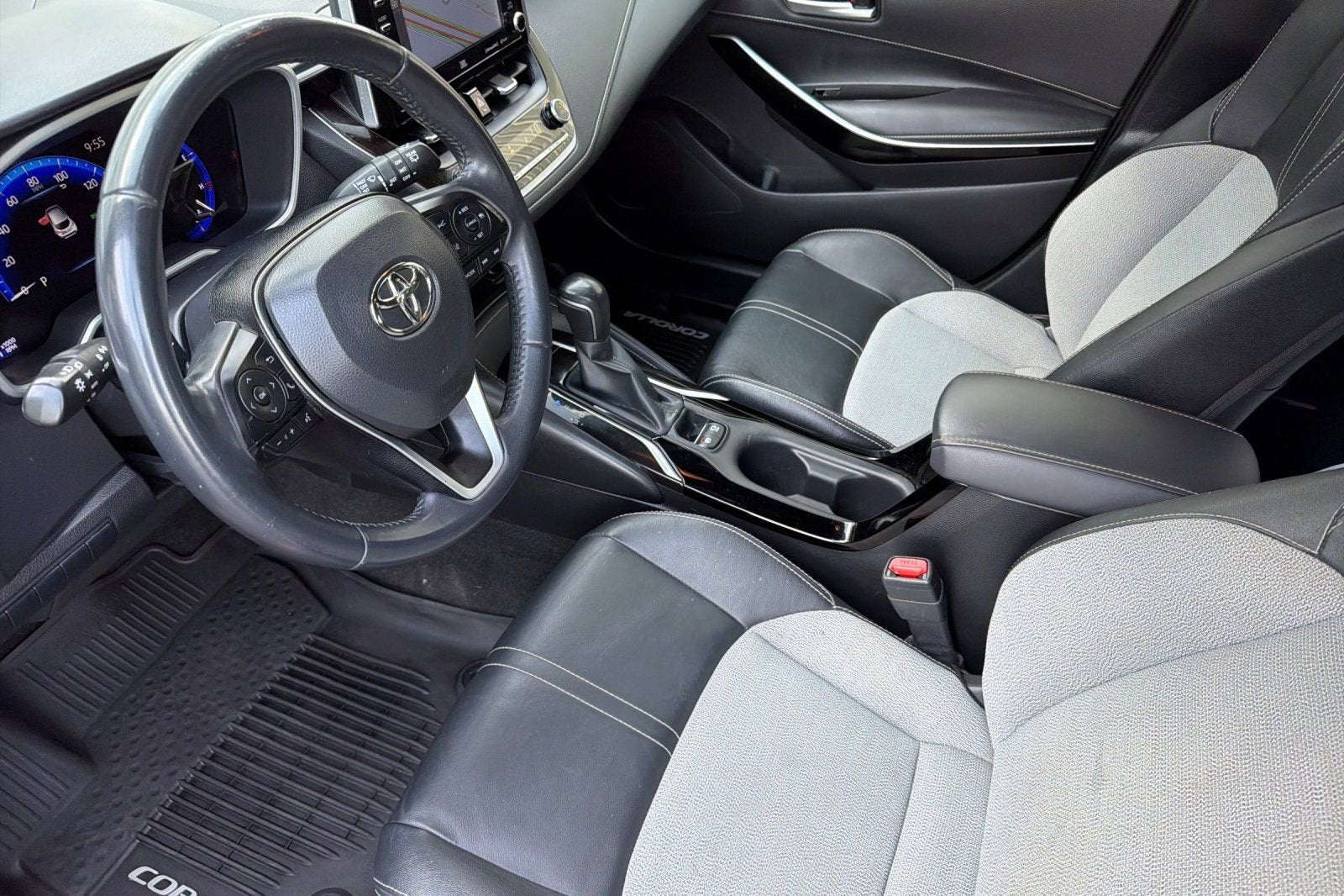 2019 Toyota Corolla Hatchback SE