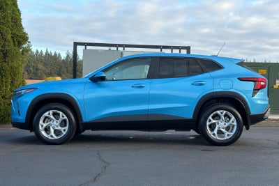 2025 Chevrolet Trax LS