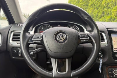 2012 Volkswagen Touareg Sport