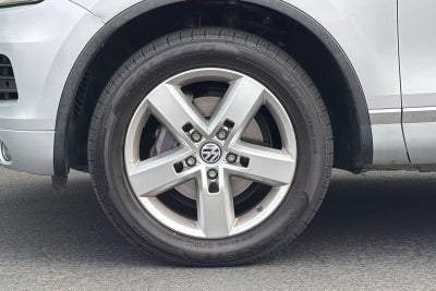 2012 Volkswagen Touareg Sport