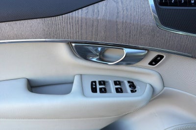 2023 Volvo XC90 Plus