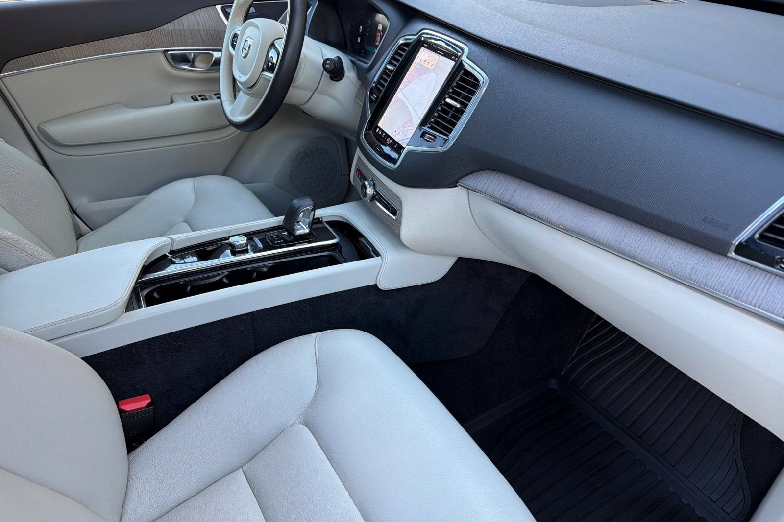 2023 Volvo XC90 Plus