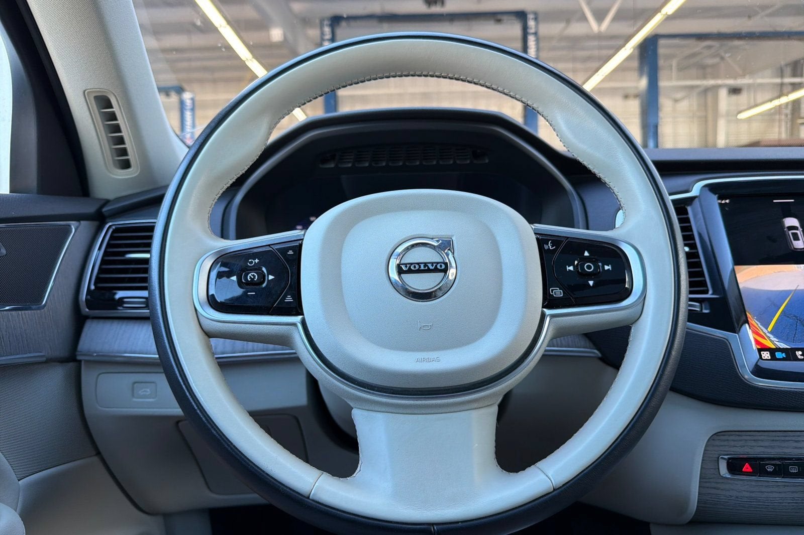 2023 Volvo XC90 Plus