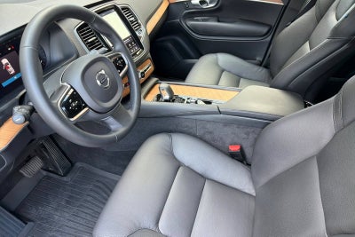 2024 Volvo XC90 Plus Bright Theme