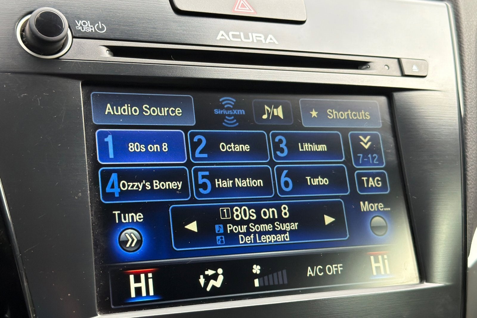 2018 Acura ILX w/Premium Pkg