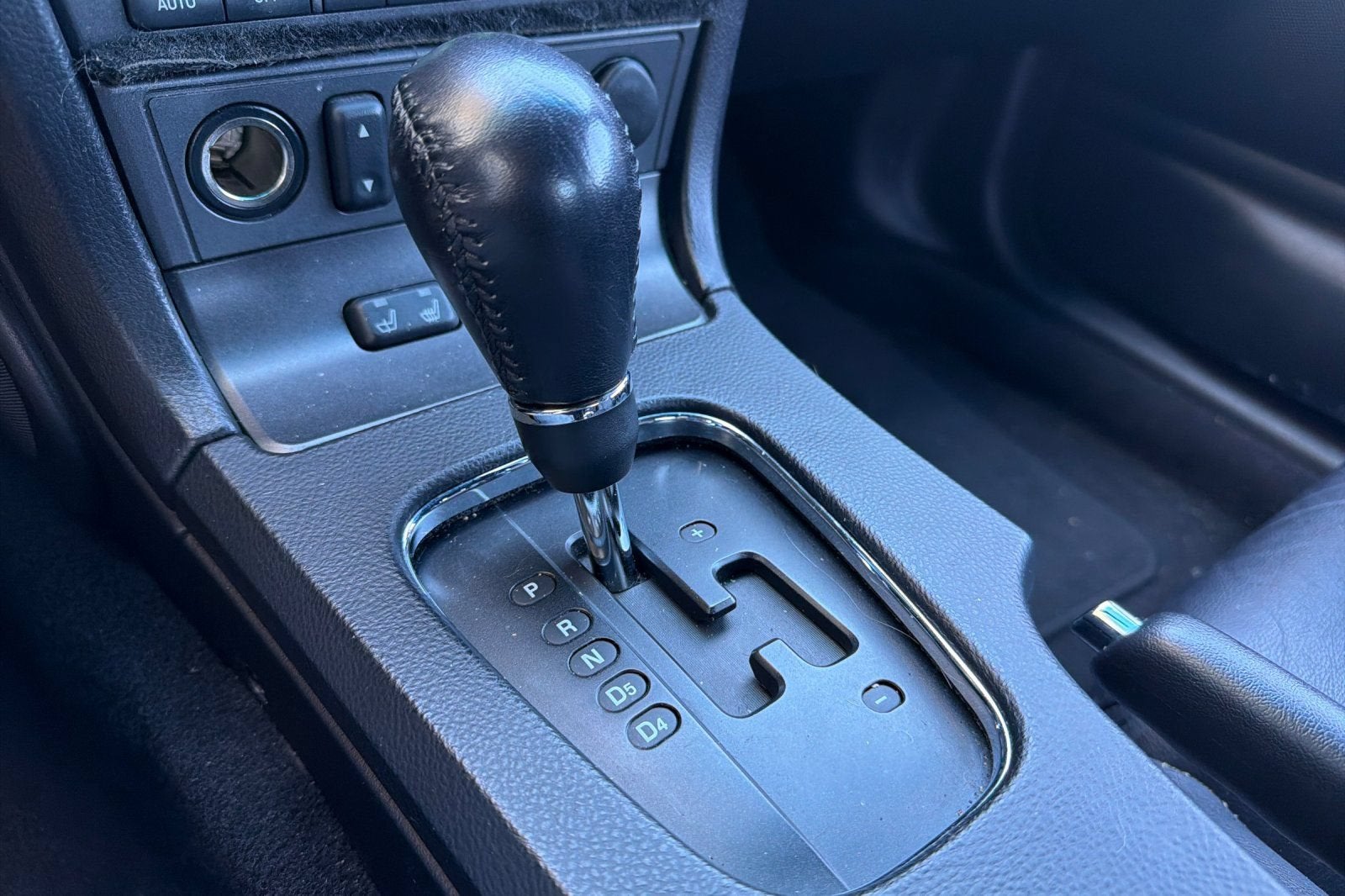 2005 Ford Thunderbird Deluxe