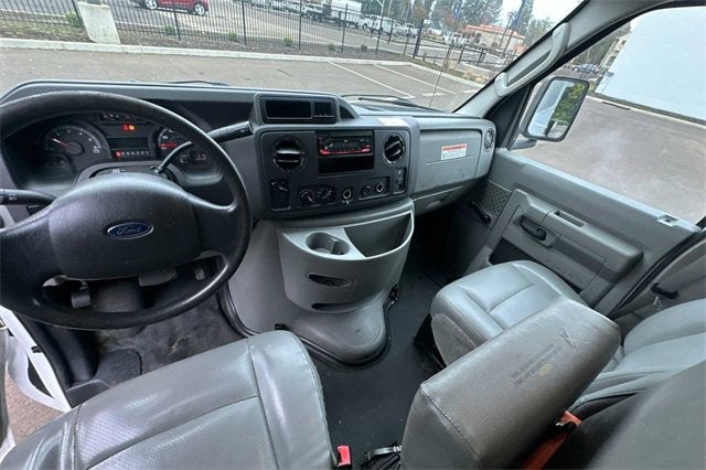 2014 Ford Econoline Commercial Cuta E-350 SUPER DUTY