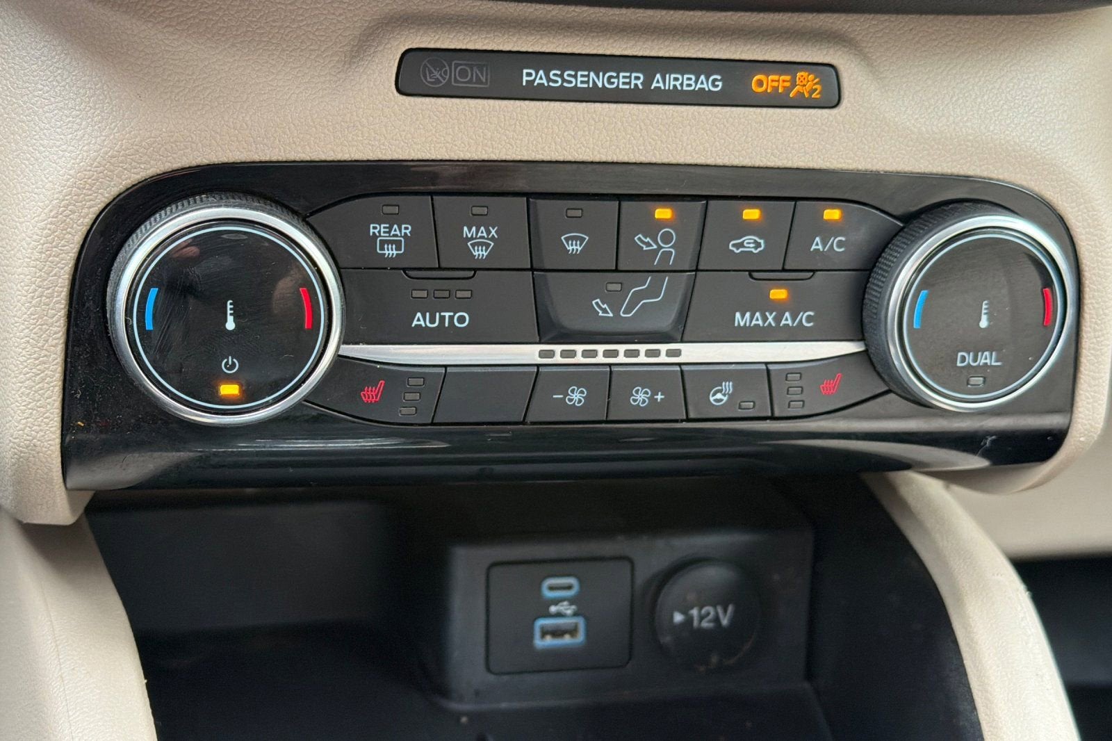 2022 Ford Escape SE Hybrid