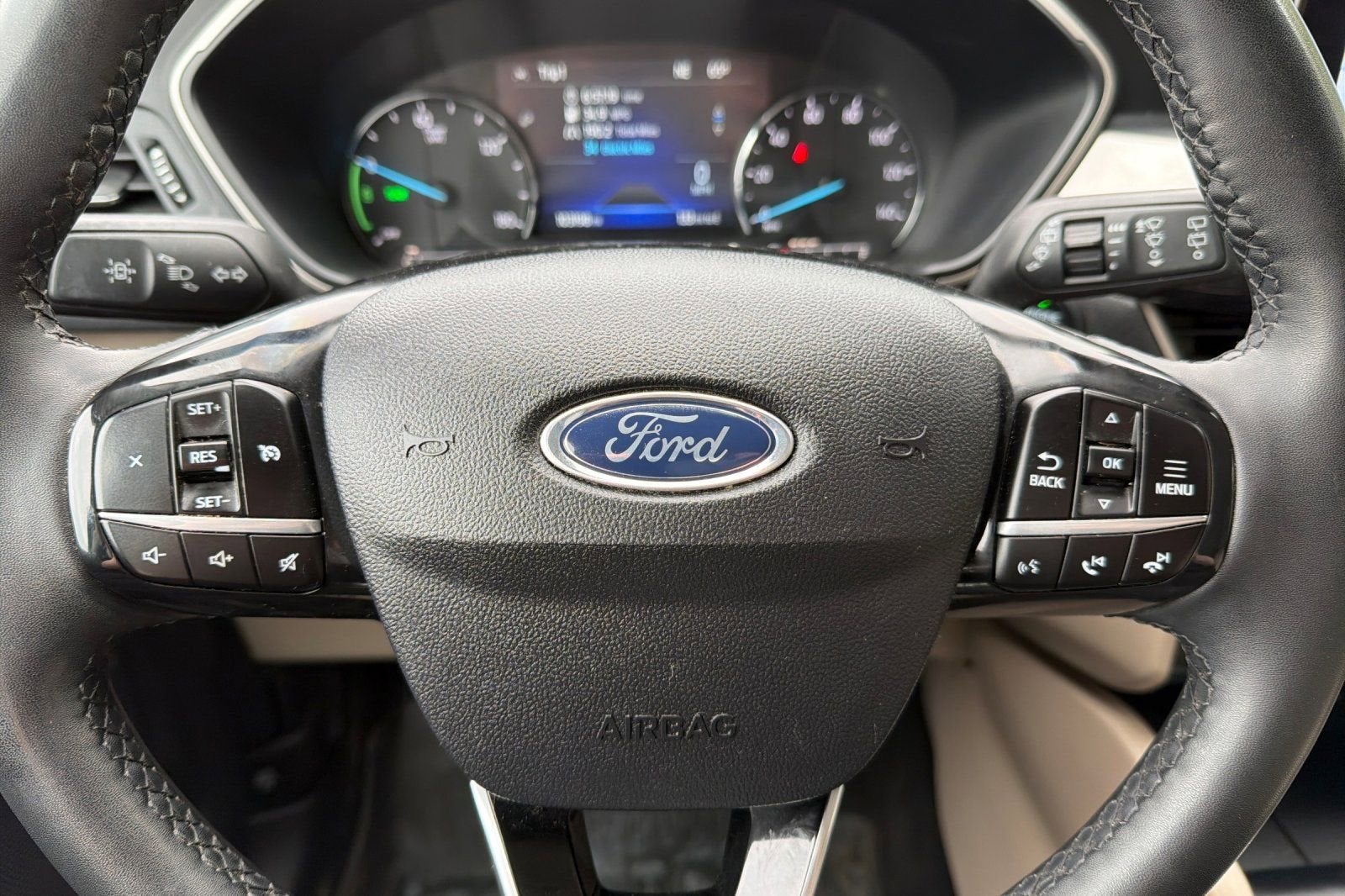 2022 Ford Escape SE Hybrid