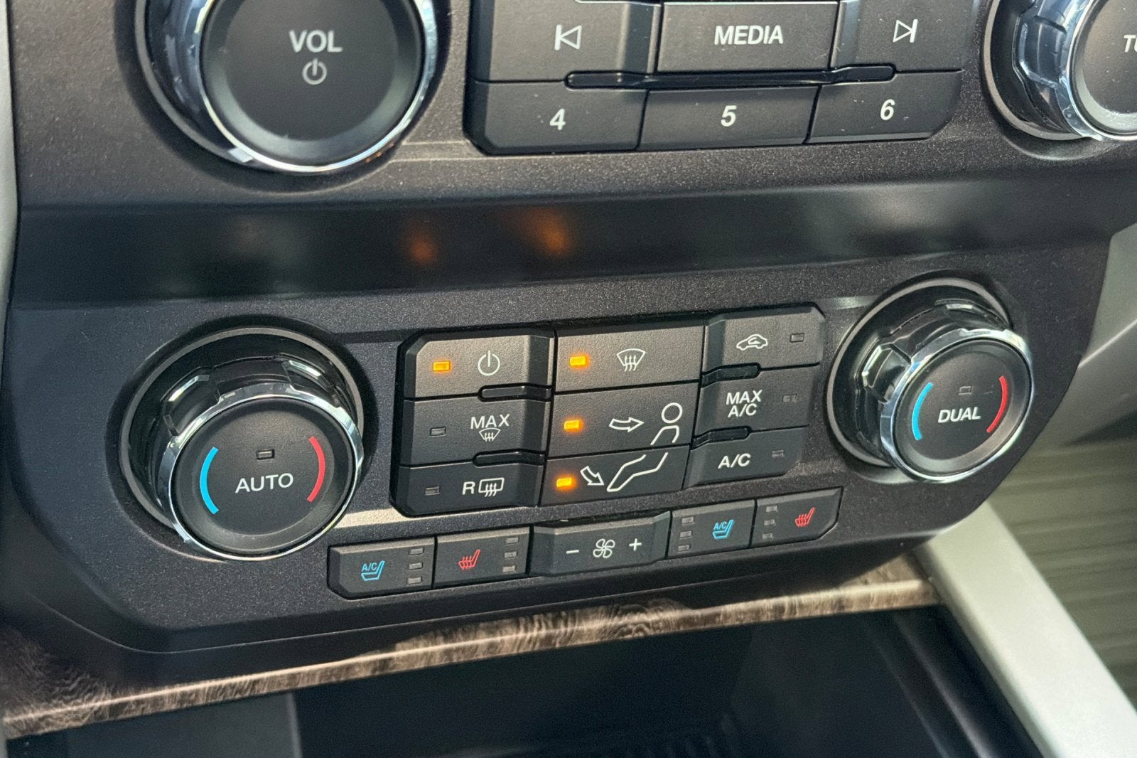 2019 Ford Super Duty F-350 SRW XL