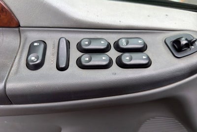 2004 Ford Super Duty F-350 SRW XL