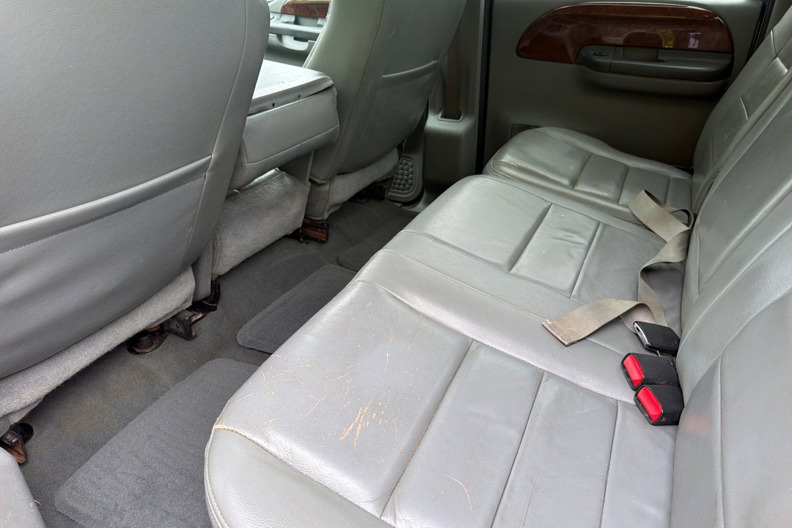 2004 Ford Super Duty F-350 SRW XL