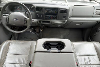 2004 Ford Super Duty F-350 SRW XL
