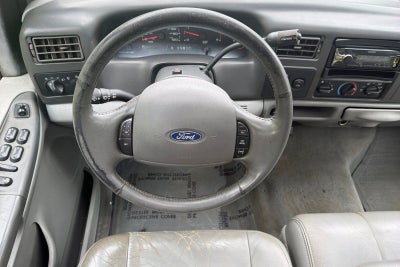 2004 Ford Super Duty F-350 SRW XL