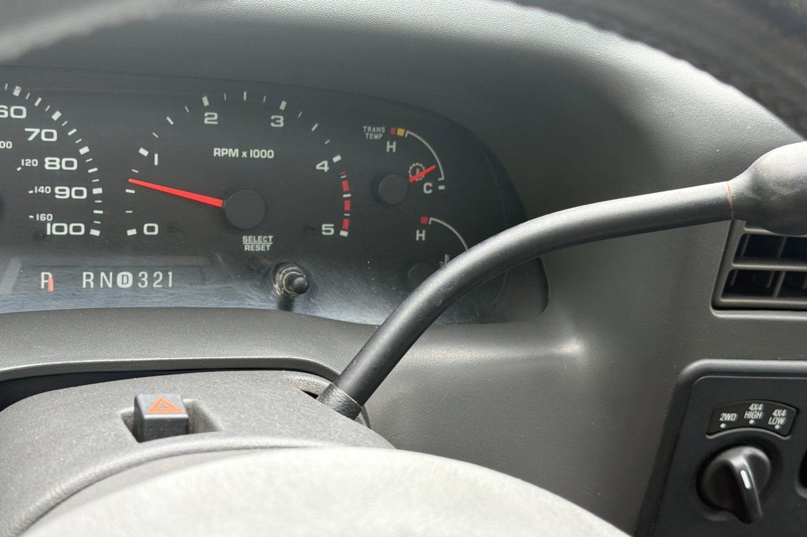 2004 Ford Super Duty F-350 SRW XL