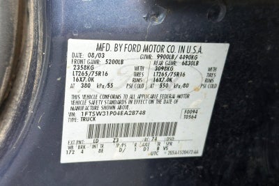2004 Ford Super Duty F-350 SRW XL