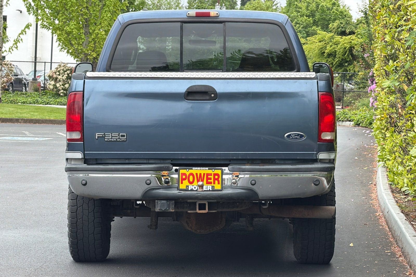2004 Ford Super Duty F-350 SRW XL