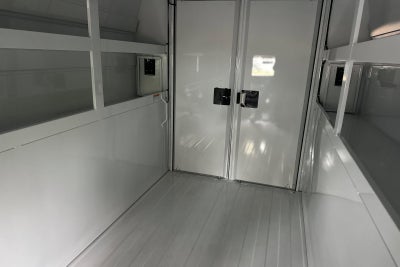 2025 GMC Savana Cutaway 3500 1WT