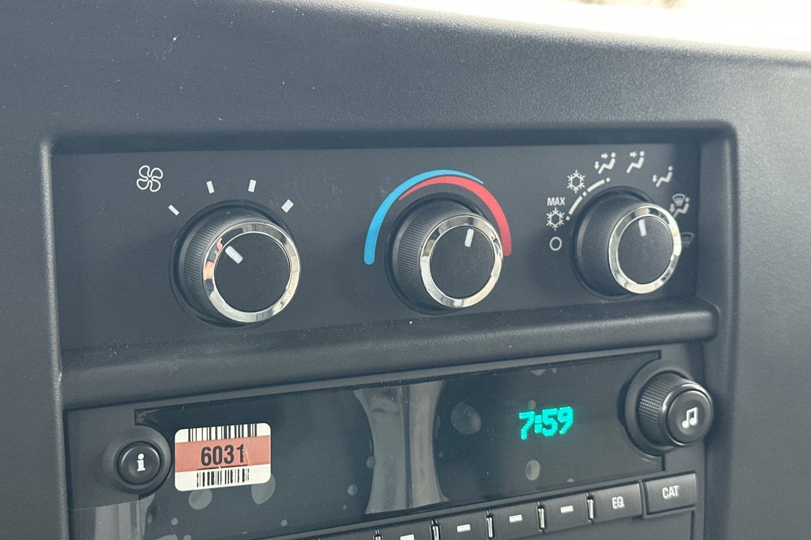 2025 GMC Savana Cutaway 3500 1WT