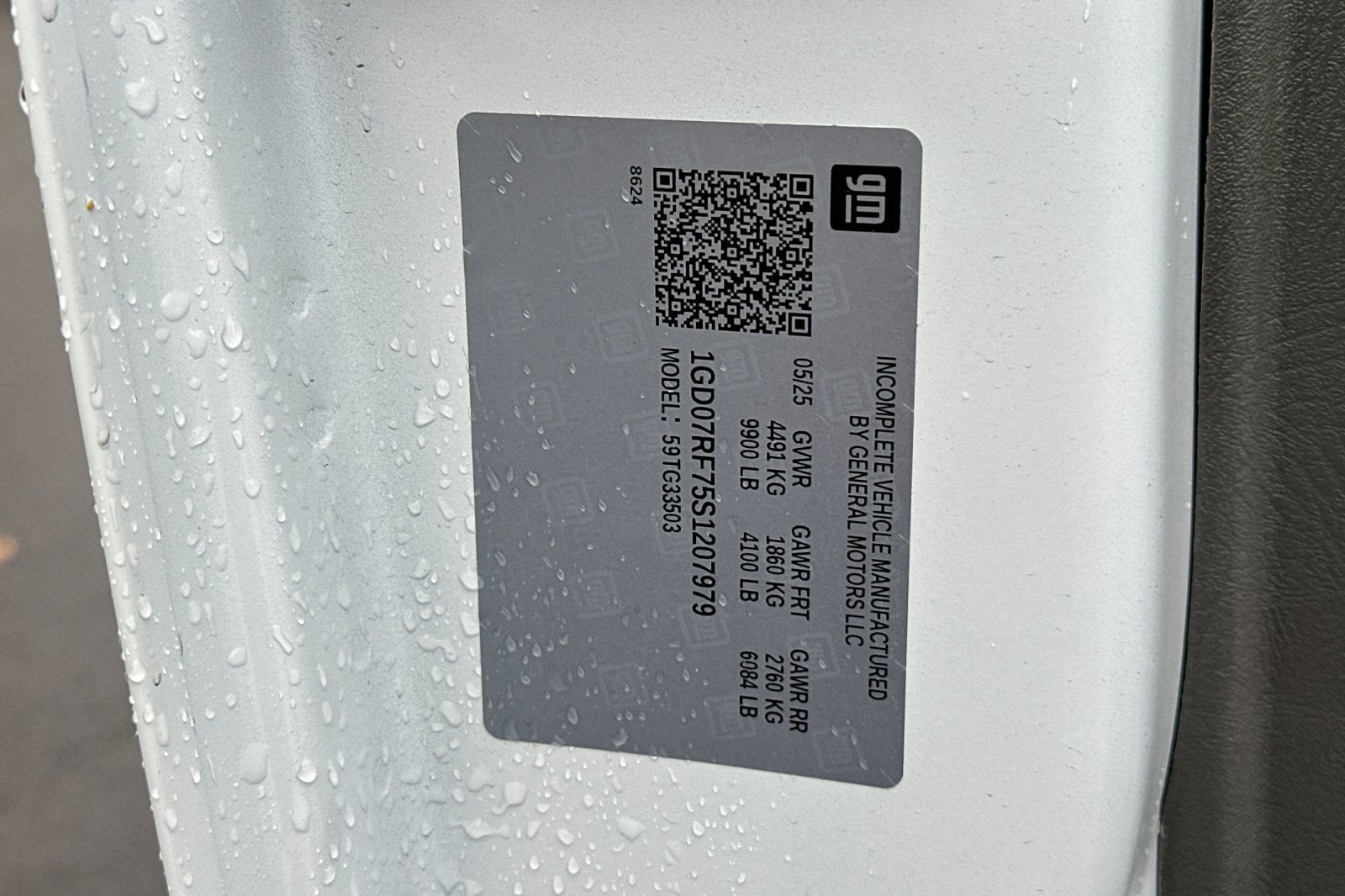 2025 GMC Savana Cutaway 3500 1WT