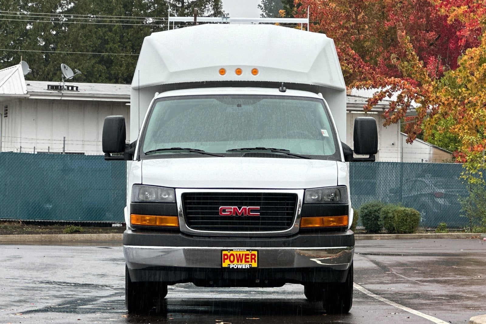 2025 GMC Savana Cutaway 3500 1WT