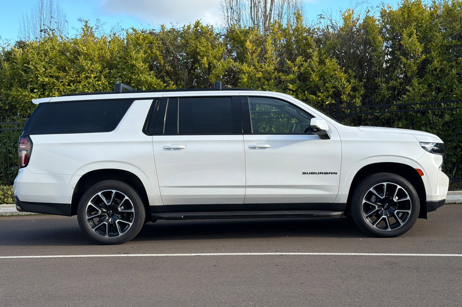 2024 Chevrolet Suburban RST