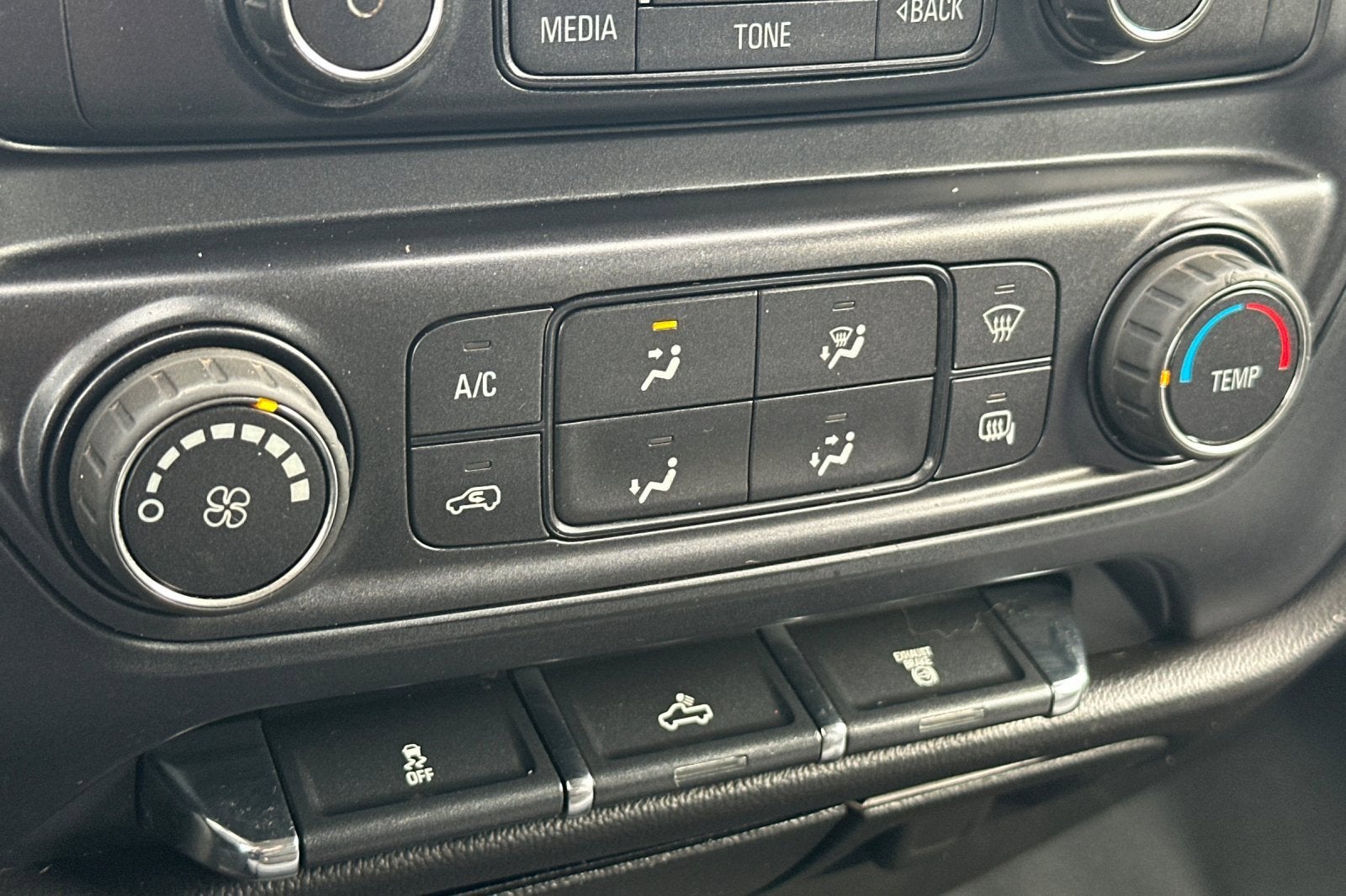 2015 GMC Sierra 2500 HD REG CAB 2WD 133.6