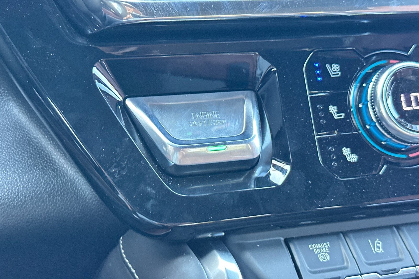 2025 GMC Sierra 3500 HD Denali Ultimate