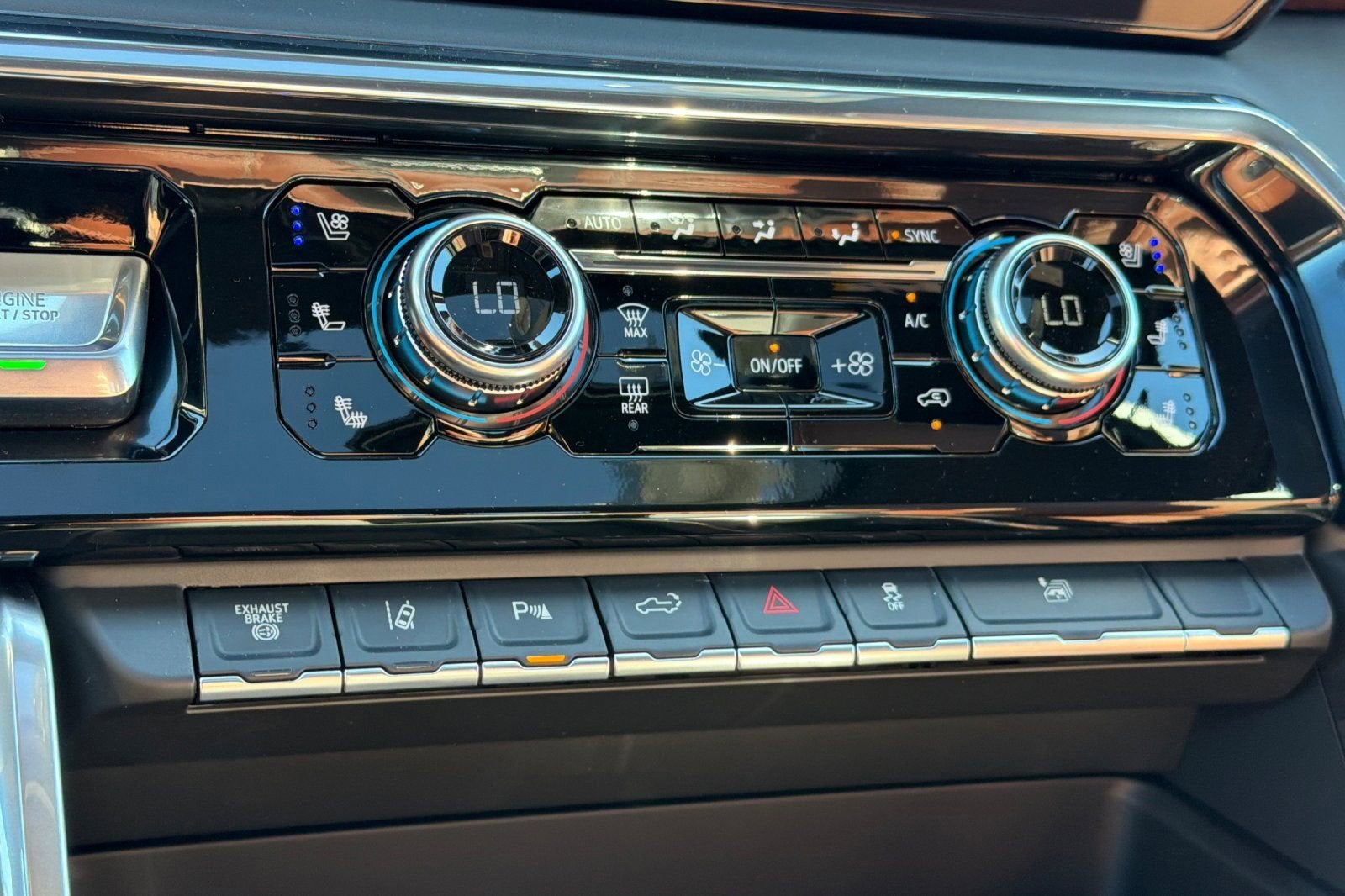 2026 GMC Sierra 3500 HD Denali Ultimate DRW