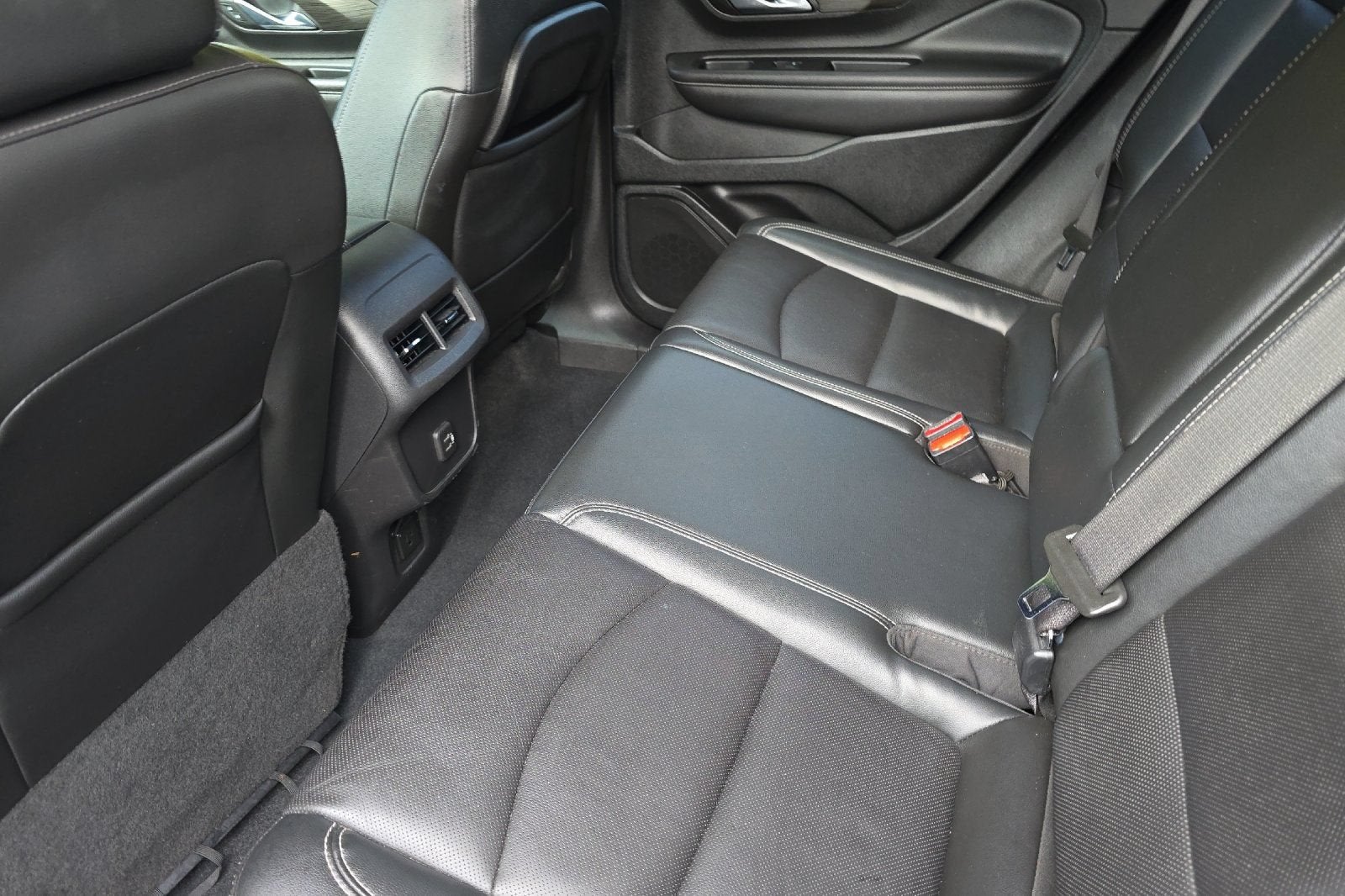 2022 GMC Terrain SLT - Photo 12