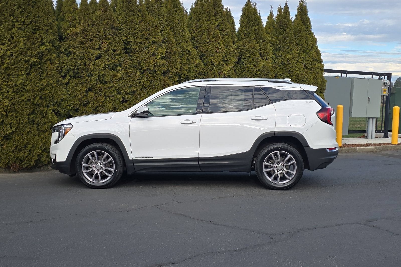 2022 GMC Terrain SLT - Photo 7