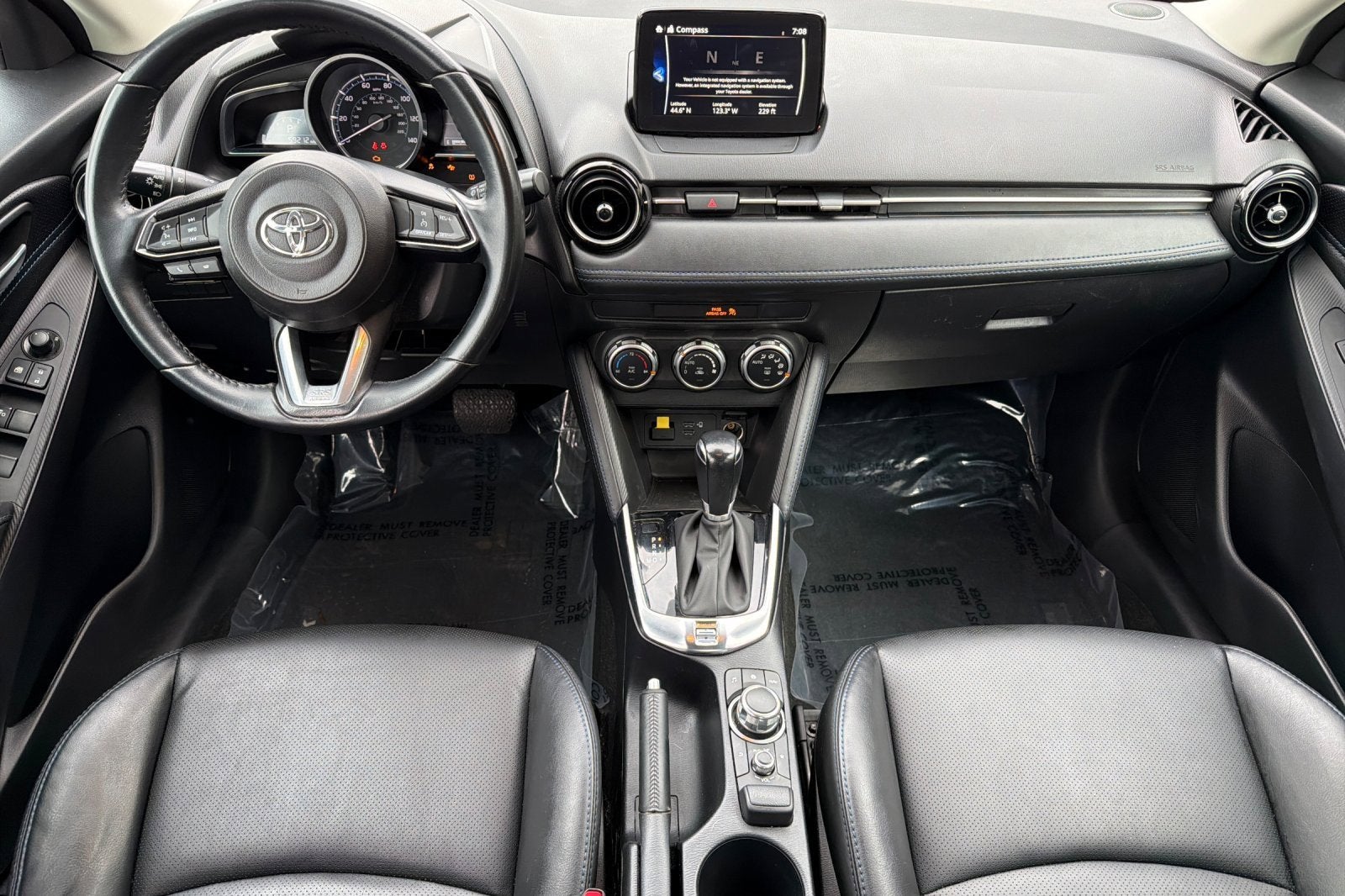 2020 Toyota Yaris Hatchback LE