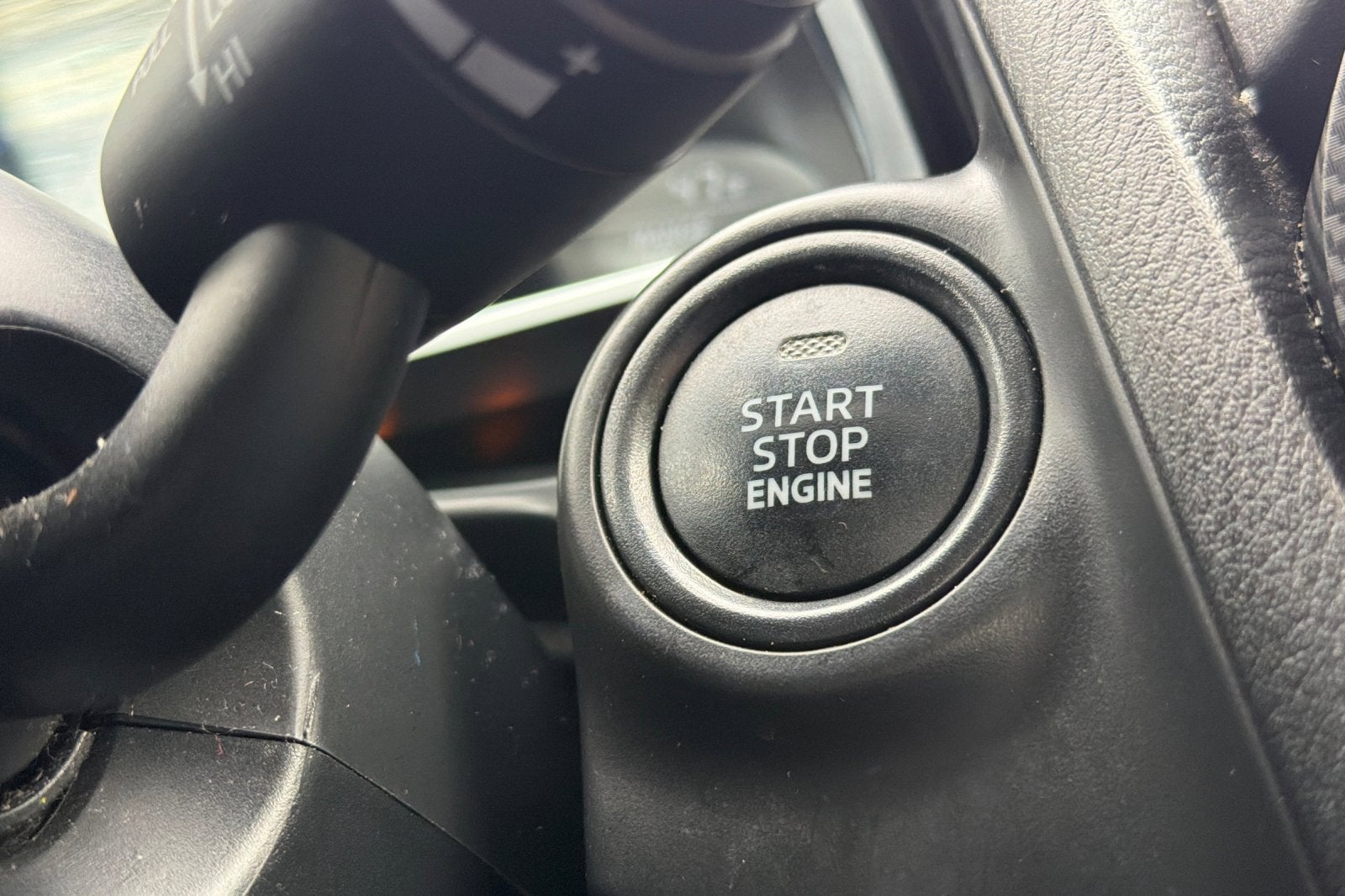 2020 Toyota Yaris Hatchback LE