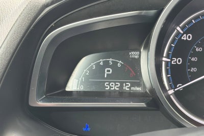 2020 Toyota Yaris Hatchback LE