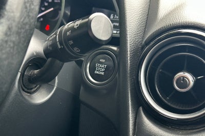 2020 Toyota Yaris Hatchback LE