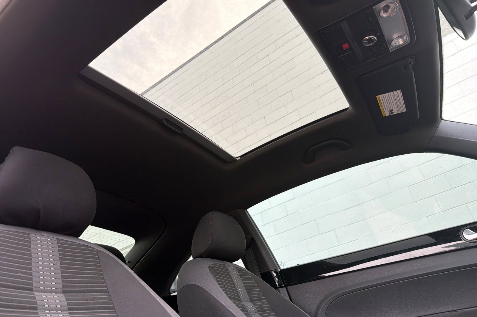 2014 Volkswagen Beetle 2.0T Turbo R-Line