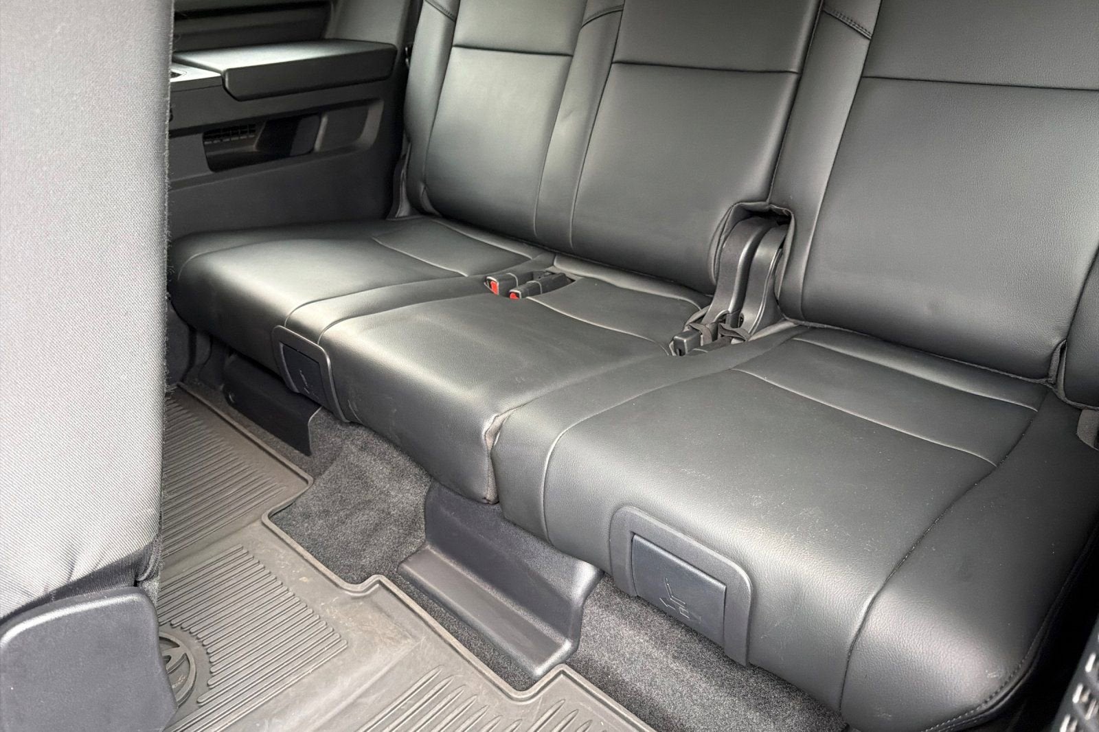 2024 Toyota Sequoia SR5