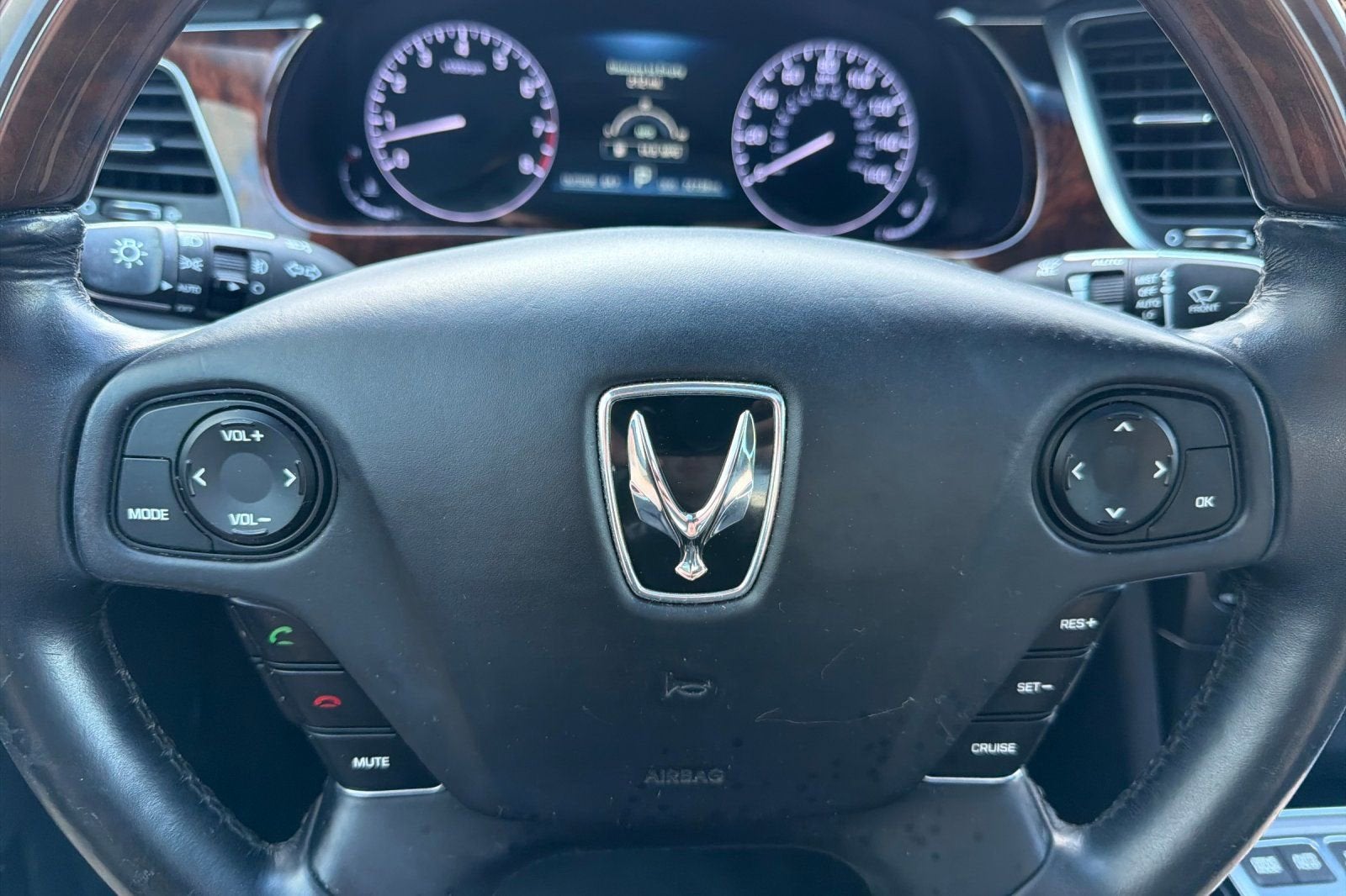 2016 Hyundai Equus Signature