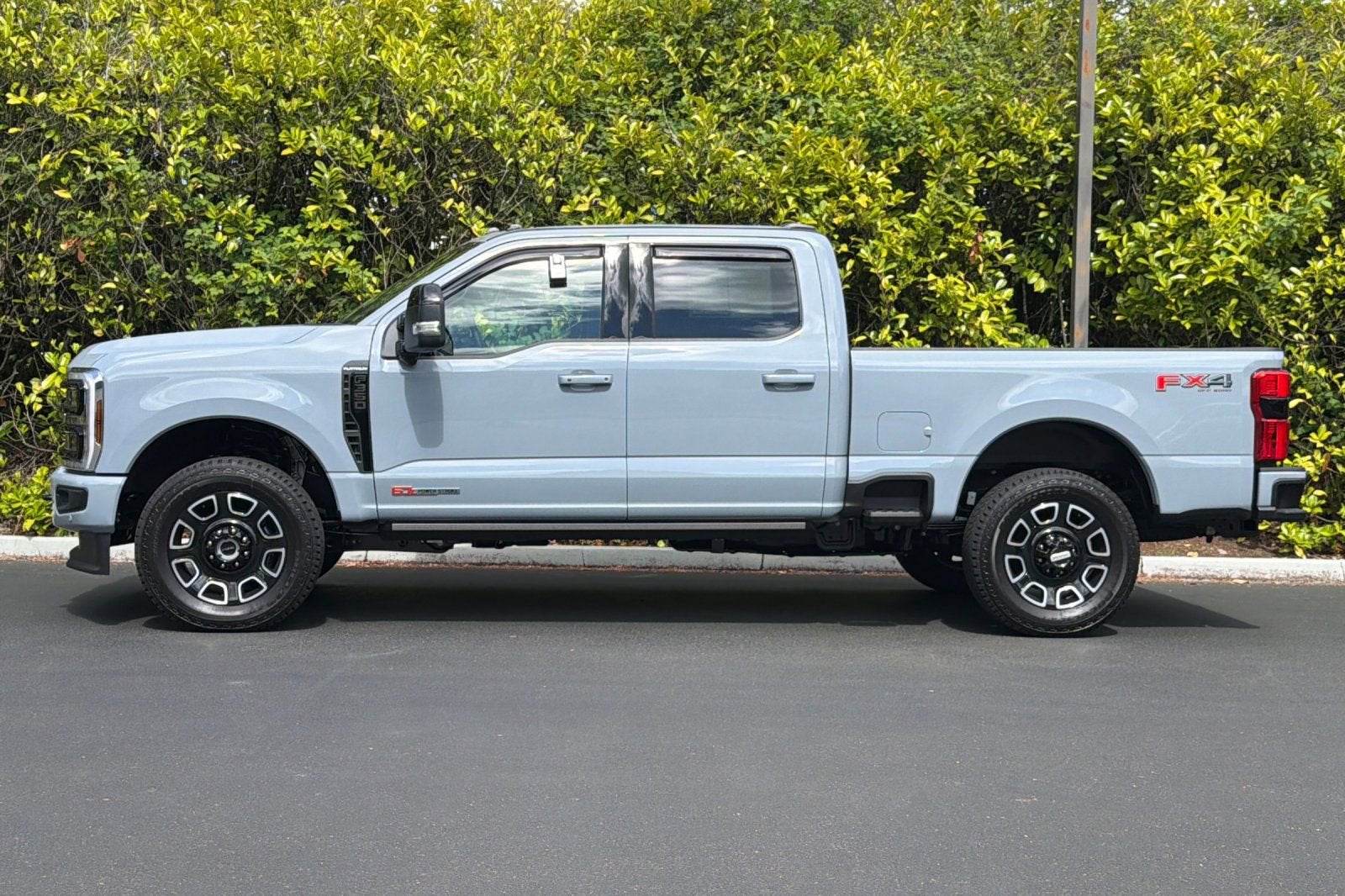 2025 Ford Super Duty F-350 SRW XL