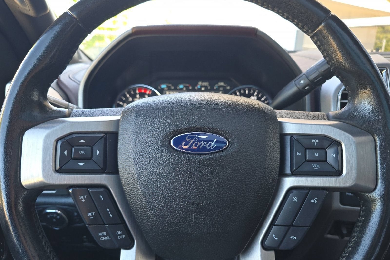 2017 Ford Super Duty F-350 SRW Platinum