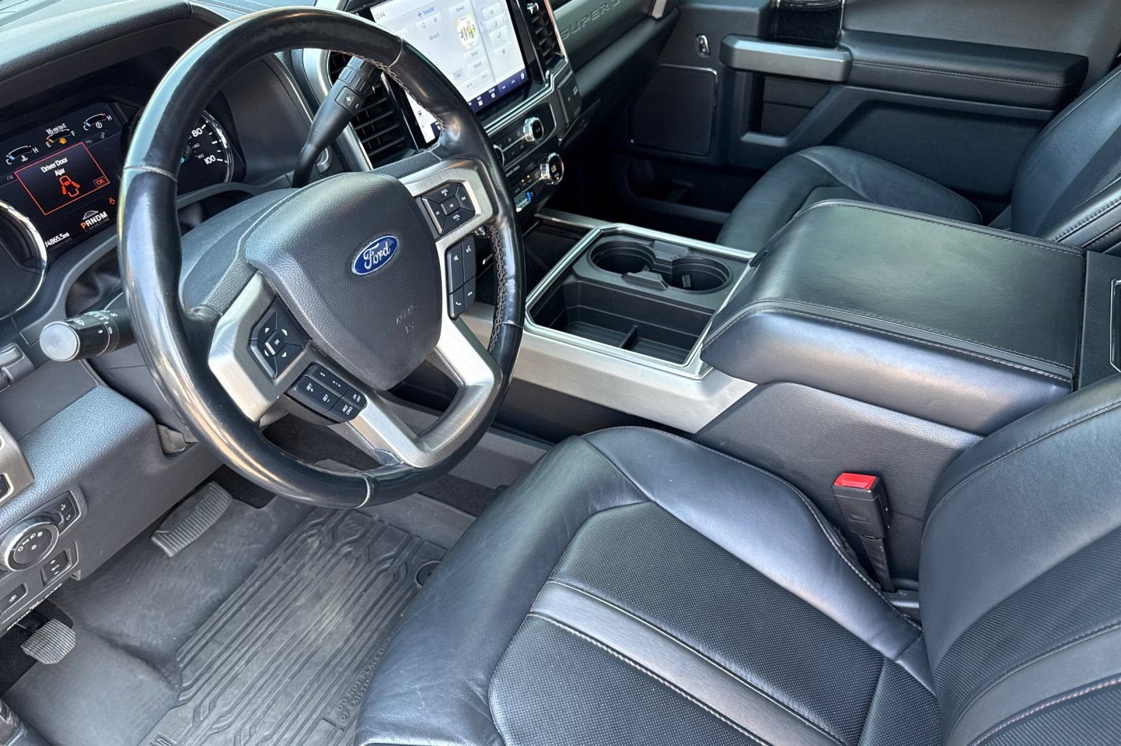 2022 Ford Super Duty F-350 SRW Platinum