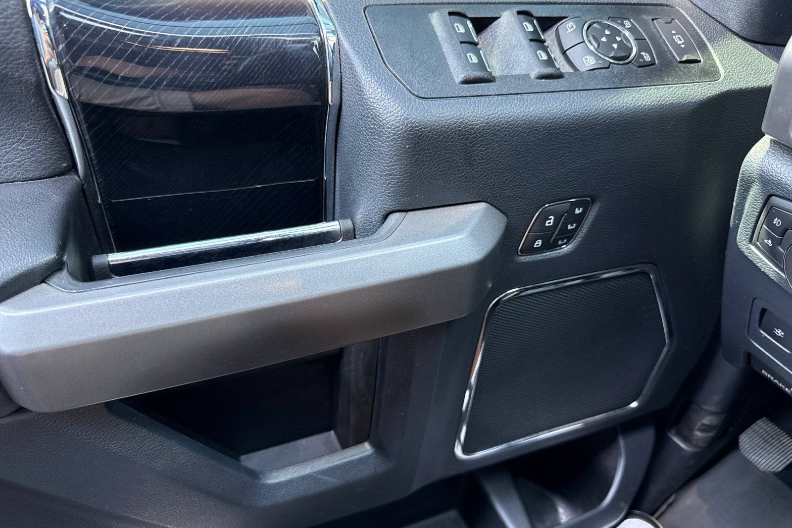 2022 Ford Super Duty F-350 SRW Platinum