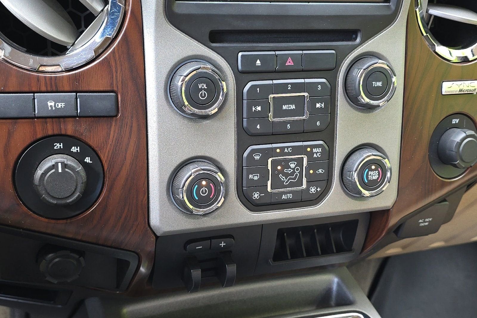 2013 Ford Super Duty F-350 SRW Platinum