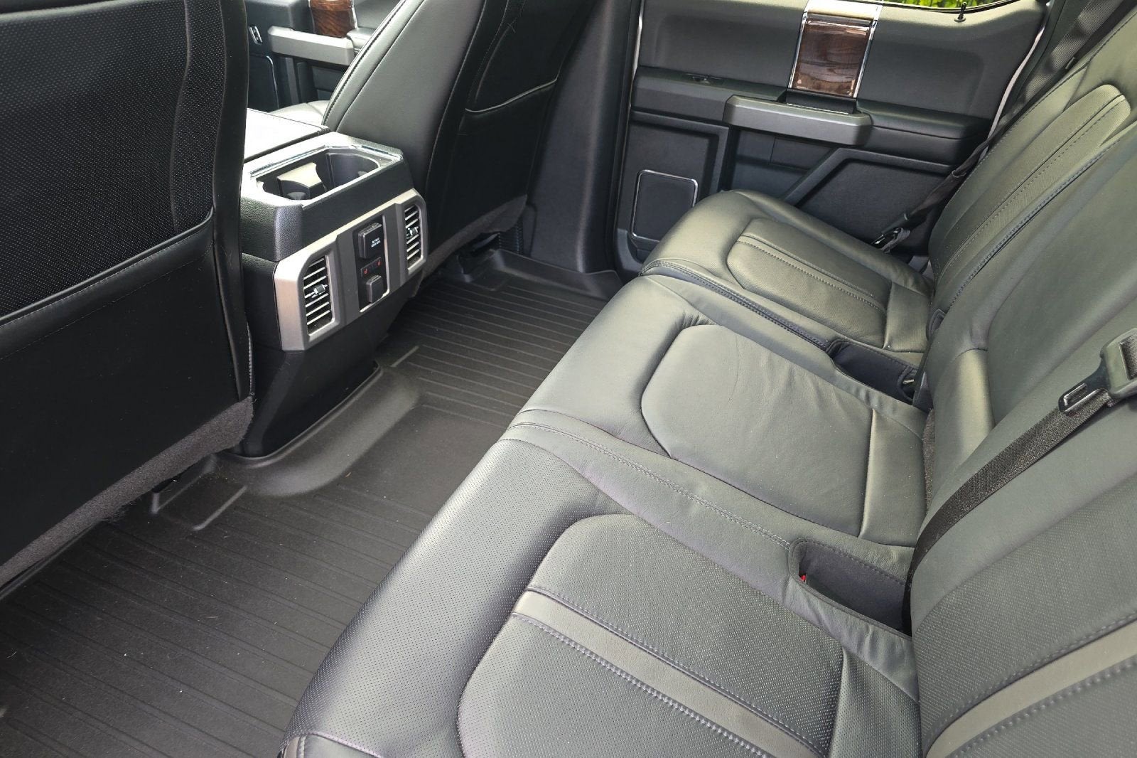 2015 Ford F-150 XLT w/HD Payload Pkg
