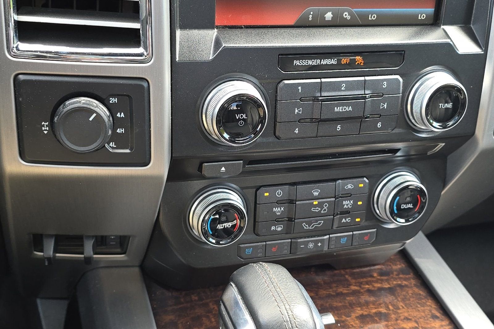 2015 Ford F-150 XLT w/HD Payload Pkg