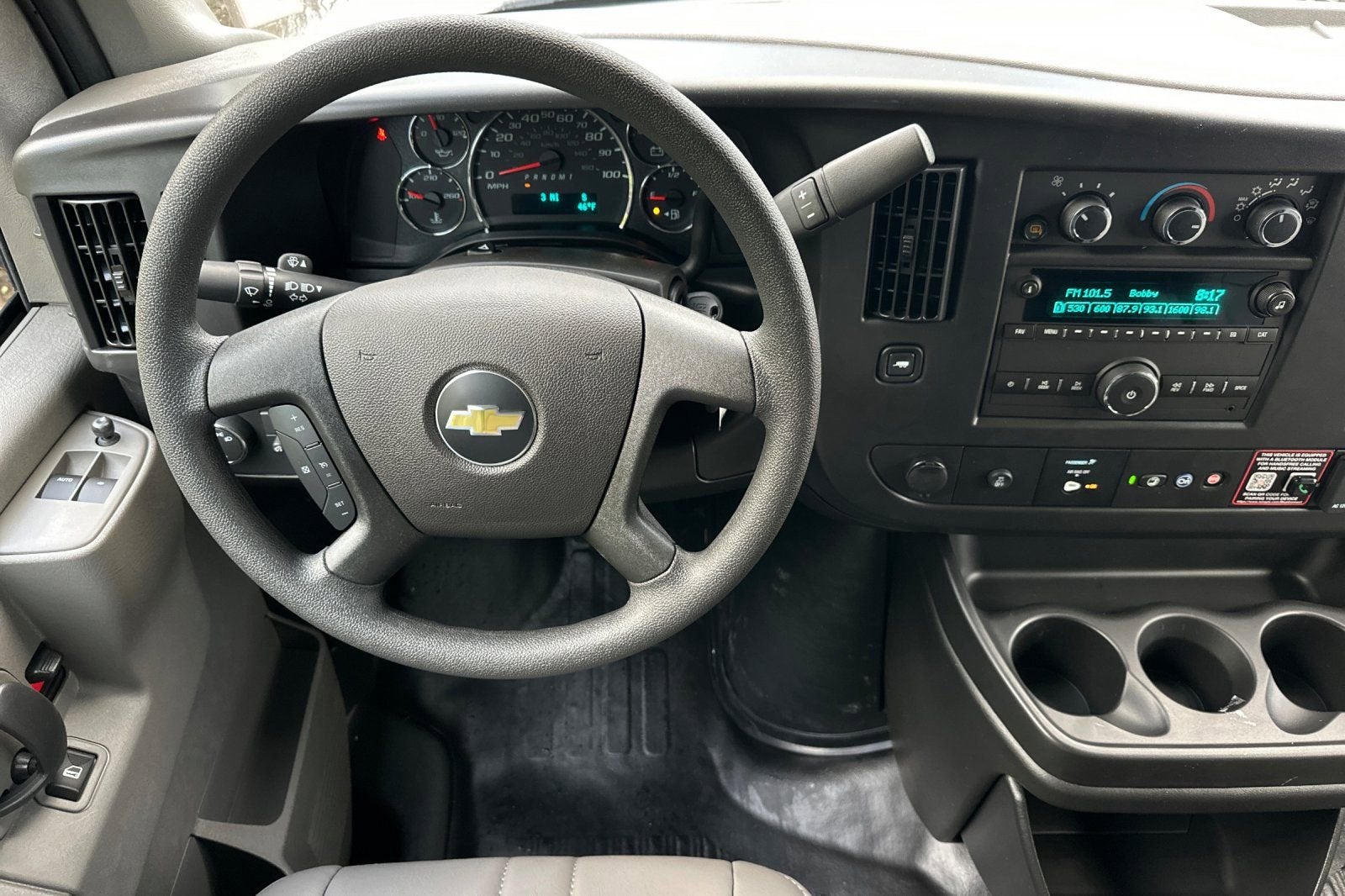 2025 Chevrolet Express Cargo Work Van - Photo 11