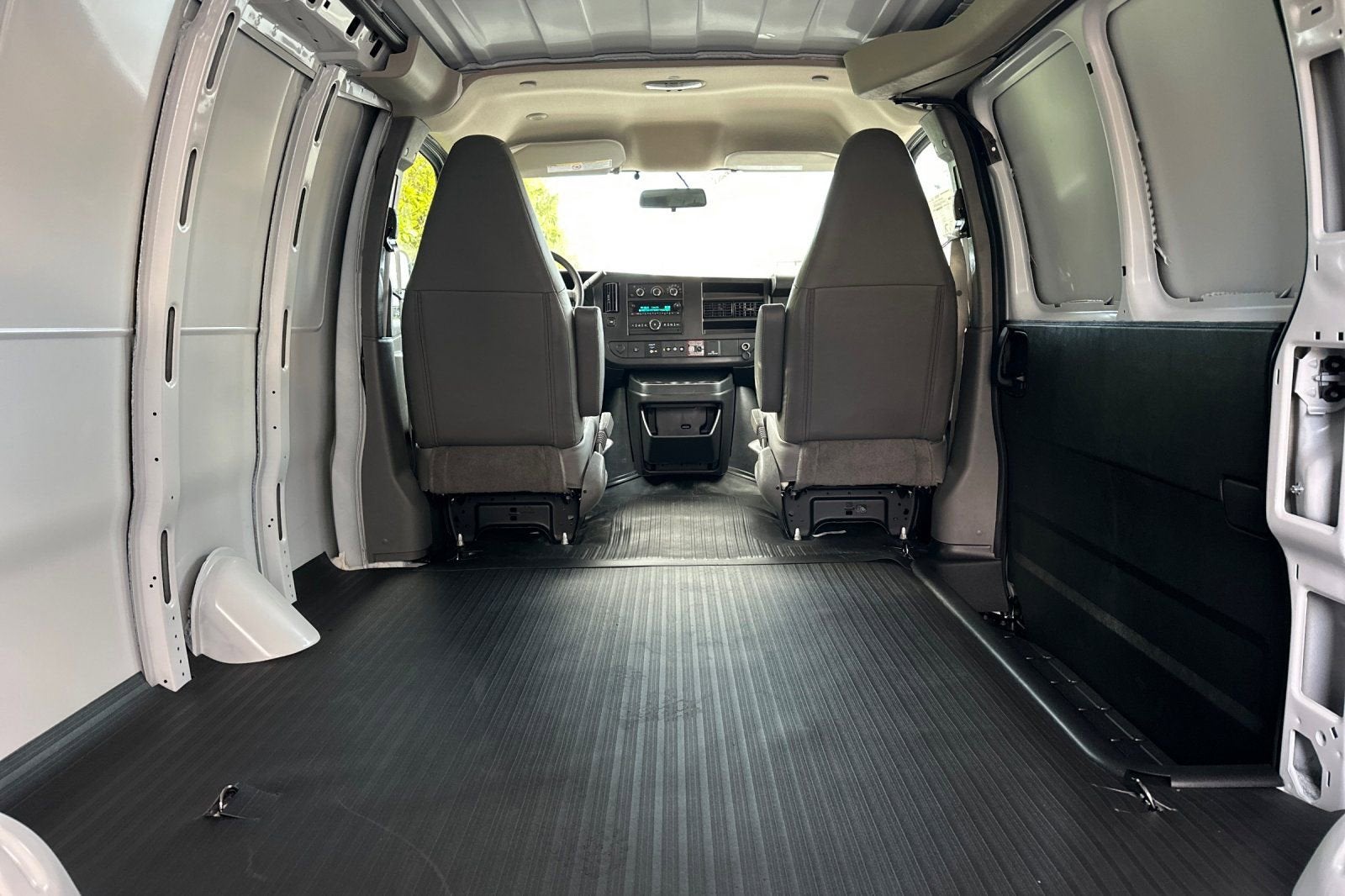 2025 Chevrolet Express Cargo Work Van - Photo 12