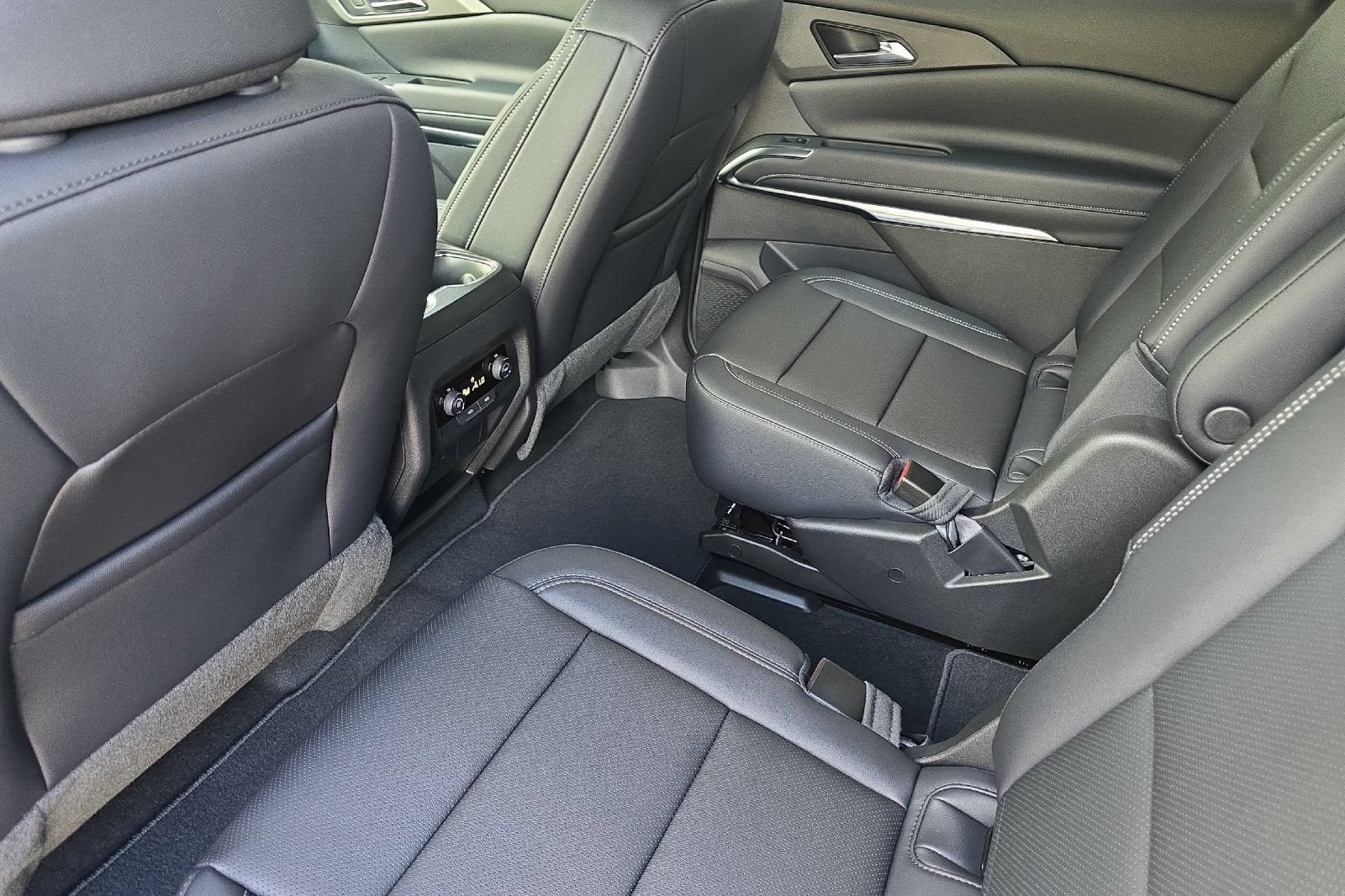 2026 Chevrolet Traverse LT - Photo 9